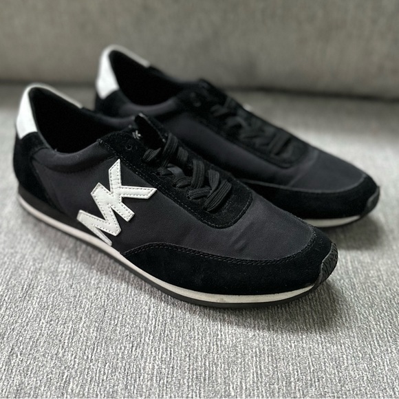 Michael Kors Shoes - Michael Kors Staton HJ16J Trainer Sneaker Women's Size 9 Black/White Leather
